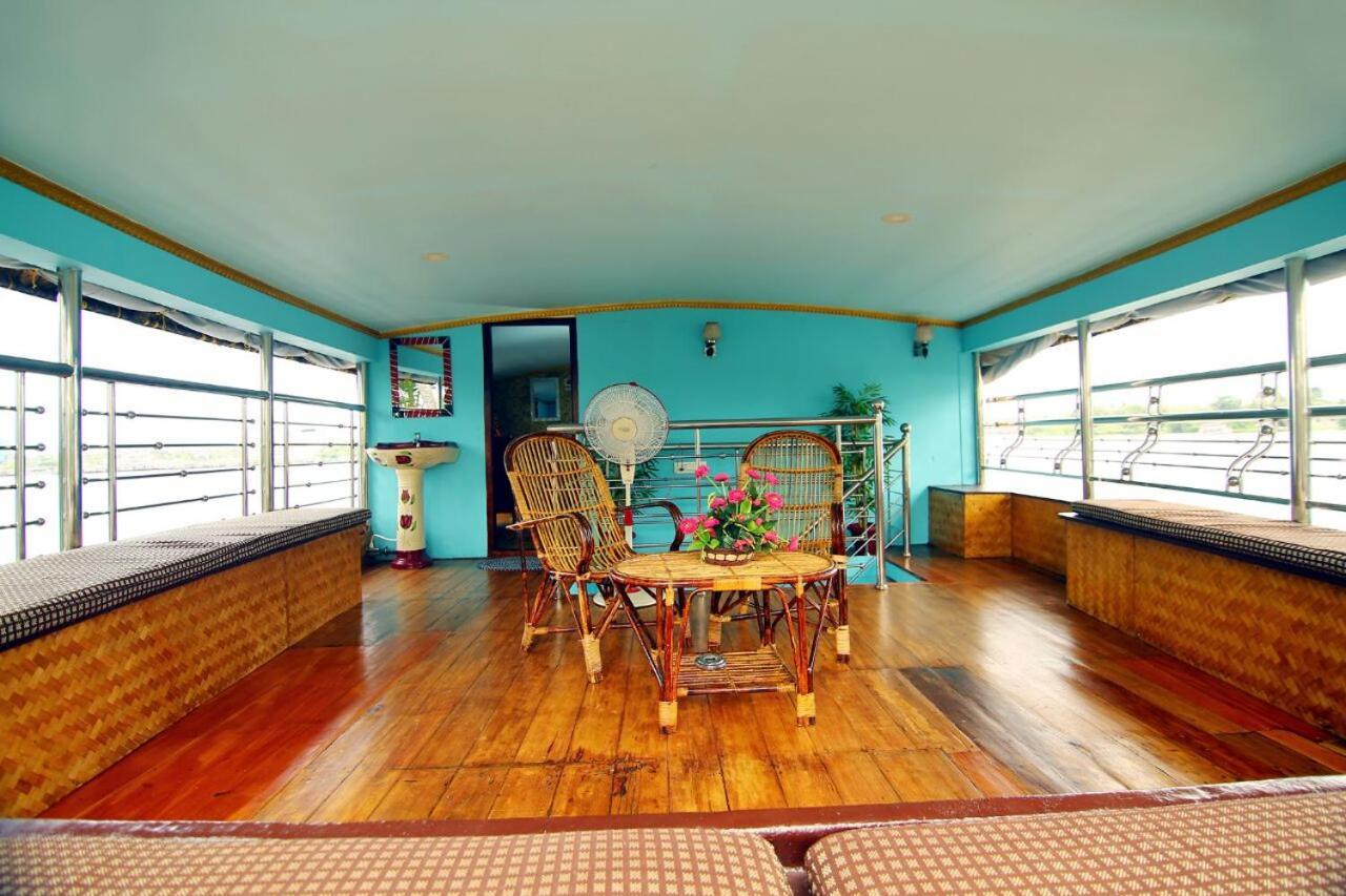 Hotel Marari Houseboat Mararikulam Exterior foto