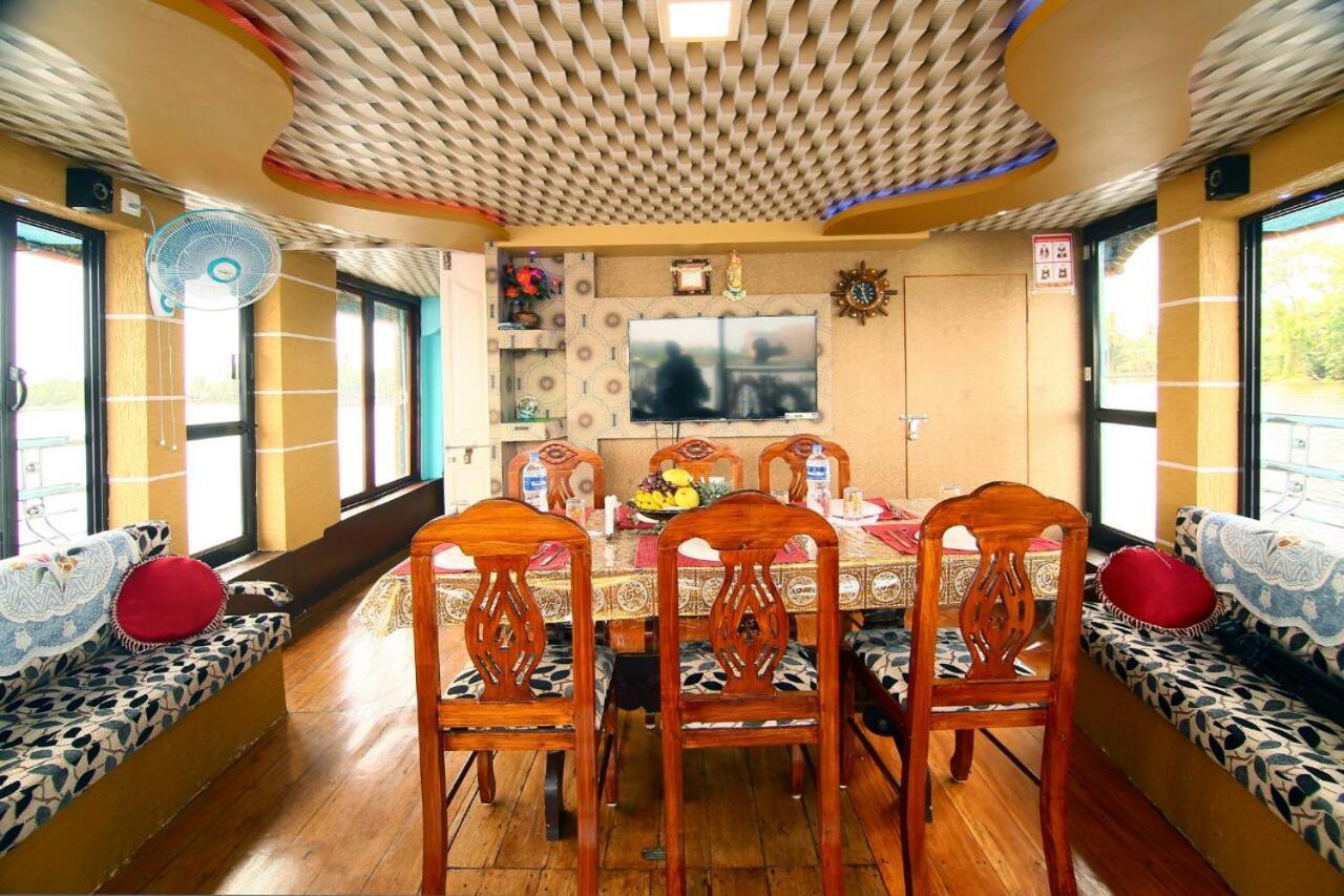 Hotel Marari Houseboat Mararikulam Exterior foto