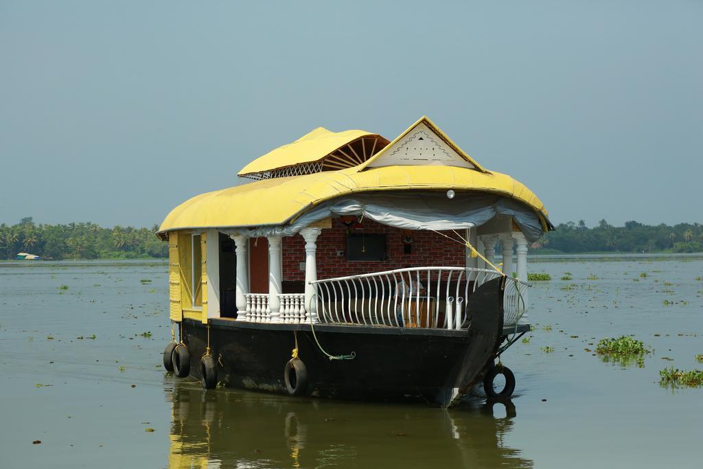 Hotel Marari Houseboat Mararikulam Exterior foto